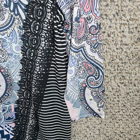 Chicos Zenergy Top Womens 1 US Medium Paisley Print Scoop Neck Tee Casual Ladies - Picture 2 of 7